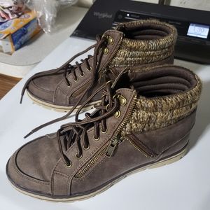 Cliffs  by White Mountain Boots